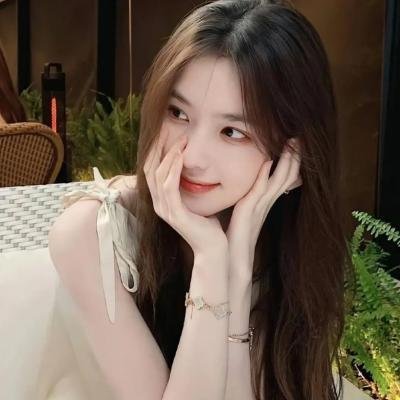 夜店实拍：导演之子晒豪宅名表，被批炫富
